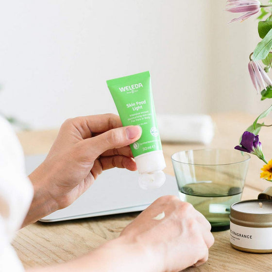 Feuchtigkeitsspendende Körpercreme laCabine Skin Food Light (30 ml)