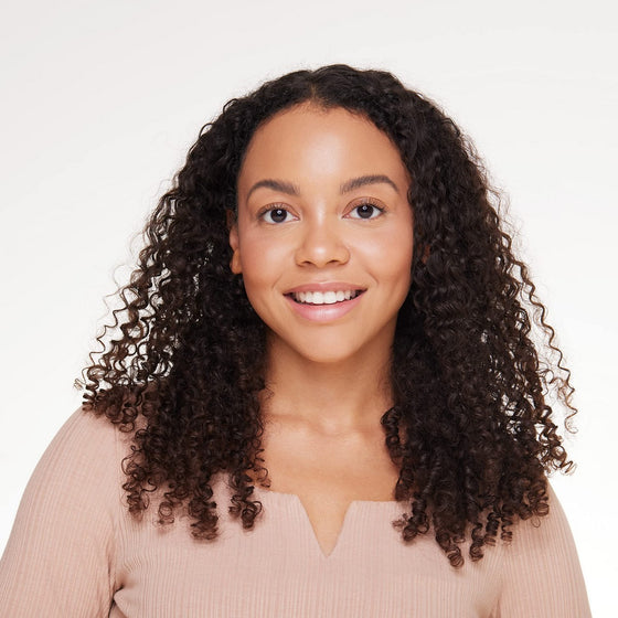 Polvo de Iluminación Essence Kissed By The Light 02-sun kissed (10 g)